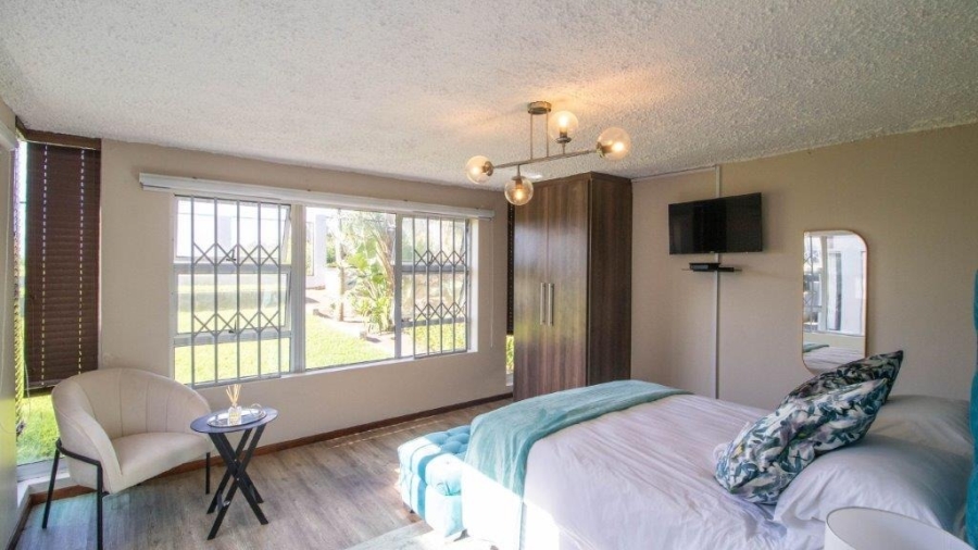 5 Bedroom Property for Sale in Gonubie Eastern Cape